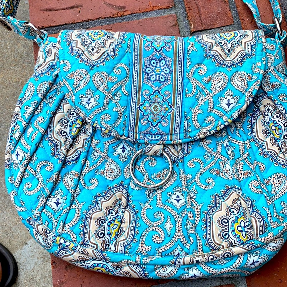 Vera Bradley shoulder bag. Adjustable strap